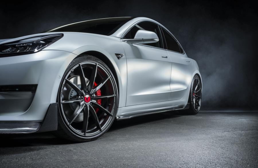 Детали экстерьера Tesla Model 3 VOLTA by Vorsteiner 2019 года  (фото 4 из 40)